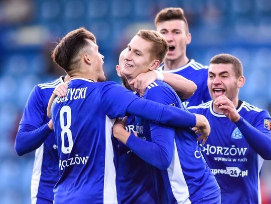 Niebiescy wyszarpali zwycięstwo