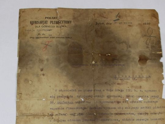 Niezwykłe odkrycie w Muzeum Hutnictwa. Znaleziono dokument związany z powstaniem klubu "Ruch" Hajduki Wielkie