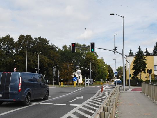 Nowa sygnalizacja na ul. Dąbrowskiego już działa! To skrzyżowanie znane jest z dużej liczby wypadków