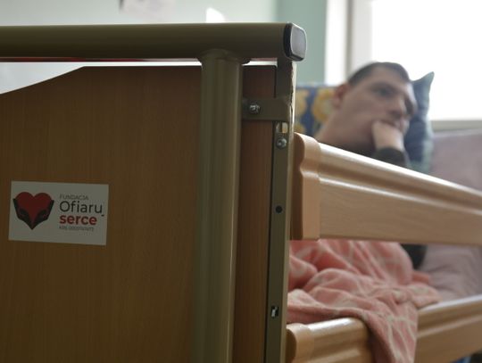 Nowe łóżko rehabilitacyjne dla Dziennego Domu Pobytu [WIDEO+ZDJĘCIA]