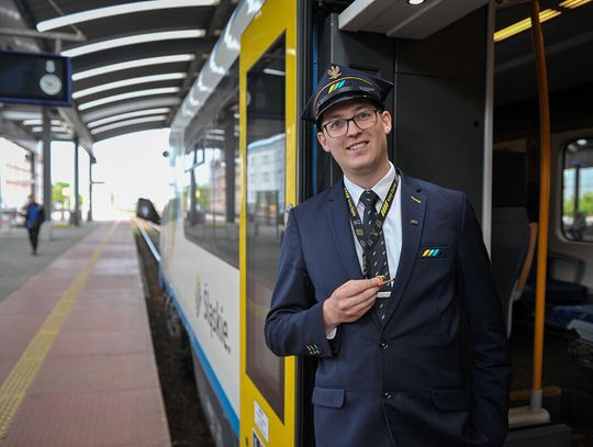 Nowe mundury w Kolejach Śląskich. Wygodne, eleganckie i takie, jakich chcieli sami pracownicy