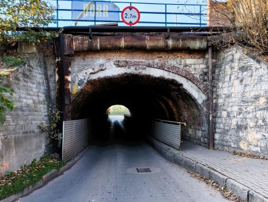 Nowe utrudnienia dla kierowców. Rusza remont wiaduktu na ul. Legnickiej!