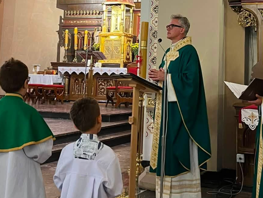 Nowy proboszcz w centrum Świętochłowic. Ks. Ryszard Chwała objął parafię św. Piotra i Pawła