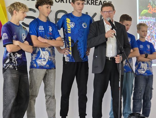 Nowy zawodnik i nowe możliwości. Żużlowy Śląsk Świętochłowice stawia na współpracę z biznesem Nowy zawodnik i nowe możliwości. Żużlowy Śląsk Świętochłowice stawia na współpracę z biznesem