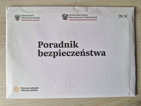 Odbierz swój Poradnik Bezpieczeństwa w Urzędzie Miejskim w Świętochłowicach