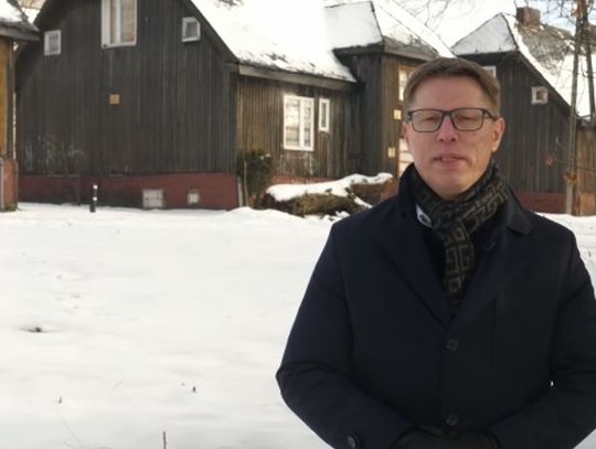 Okazja w Piaśnikach. Te historyczne domki możesz teraz kupić za niemal 1/3 pierwotnej ceny