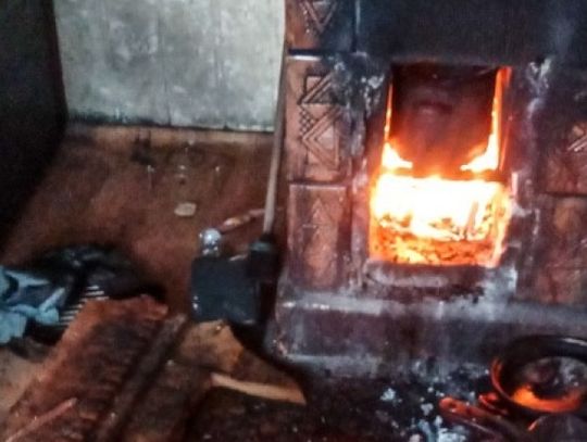 Opalał kable w domowym piecu