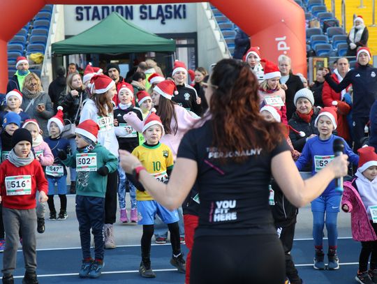 Opanują Superauto.pl Stadion Śląski w największym biegu mikołajkowym na bieżni! Opanują Superauto.pl Stadion Śląski w największym biegu mikołajkowym na bieżni!