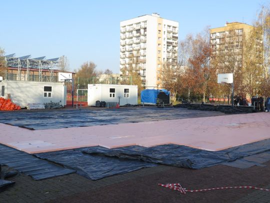 Ostatni weekend z padlem i budowa ślizgawki na Granicznej. MORiS przygotowuje obiekty na zimę i nie tylko 