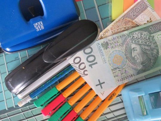 Ostatnie dni na gwarantowaną wypłatę 300 plus we wrześniu. ZUS przypomina o ważnym terminie