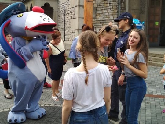 Parafialny festyn z policją [ZDJĘCIA]