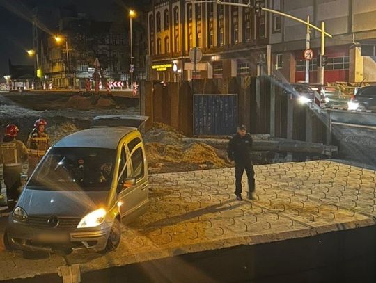 Piłeś? Nie jedź! Zobacz, do czego prowadzi brawurowa jazda na "podwójnym gazie" [WIDEO]