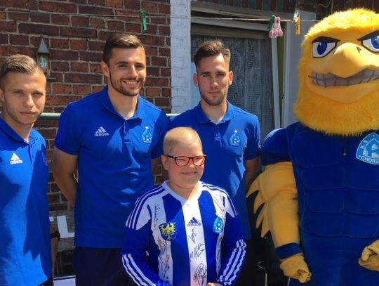 Piłkarze w odwiedzinach u Wiktorii