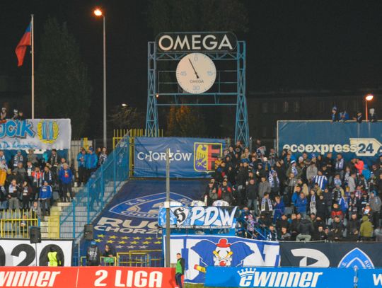 Planowane na sobotę spotkanie Ruchu Chorzów z Pogonią Siedlce przełożone. Powodem są zakażenia koronawirusem