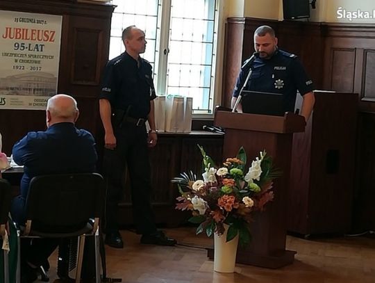 Policjanci na Dniu Seniora w ZUS-ie