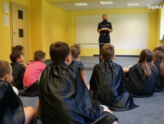 Policjanci spotkali się z półkolonistami