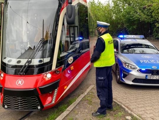 Policjanci wciąż sprawdzają czy przepisy są przestrzegane