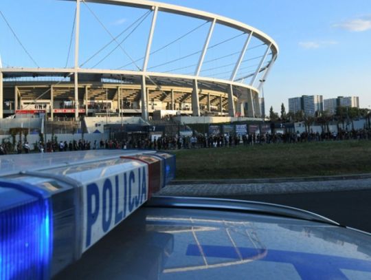 Policyjne warsztaty dla seniorów na Stadionie Śląskim