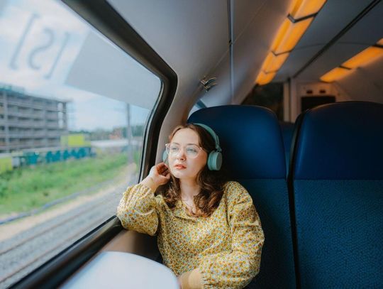 Porywające audiobooki – jakie wybrać na długą podróż?