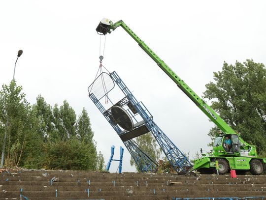 Postępują prace rozbiórkowe na stadionie przy Cichej 6. Z obiektu zniknęły już tradycyjne zegary!