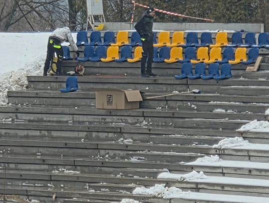 Powrót żużla coraz bliżej. Na stadionie w Świętochłowicach rozpoczął się montaż krzesełek!