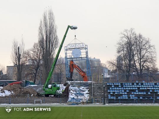 Prace rozbiórkowe przy Cichej 6 trwają w najlepsze. Ze stadionu zniknęła już legendarna Omega