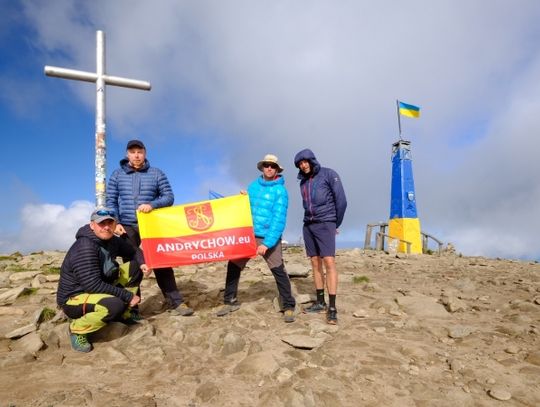 Przejdą 900 kilometrów aby pomóc Zosi z Chorzowa. Czwórka wędrowców pokona rumuńską część Łuku Karpat [WIDEO]