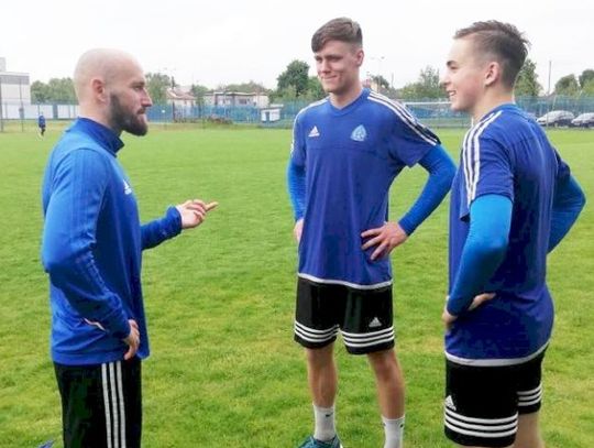 Przejście z wieku juniora do seniora okiem kapitana Niebieskich