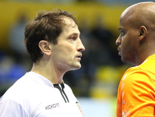 Przekonująca wygrana z Acaną