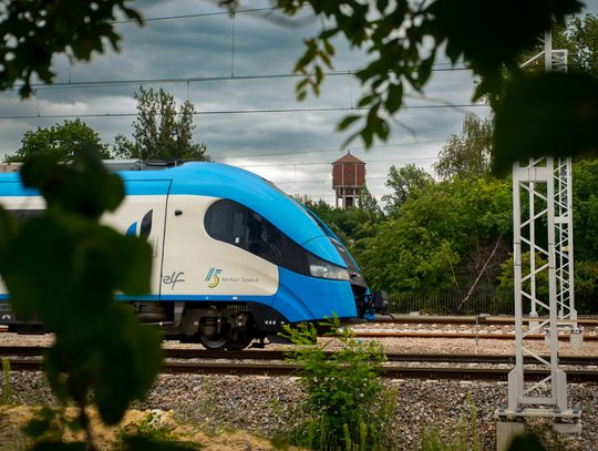 Rodzinnie, rowerowo i rekordowo – za nami wakacje z Kolejami Śląskimi