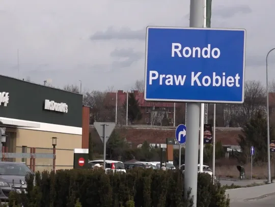 Rondo Praw Kobiet przy ulicy Nomiarki