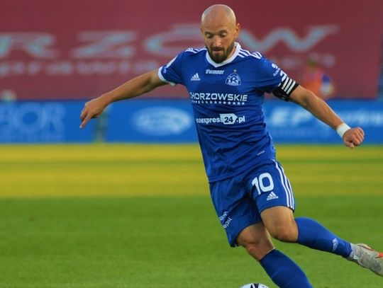 Ruch z trzecim zwycięstwem z rzędu! Niebiescy wygrywają we Wronkach