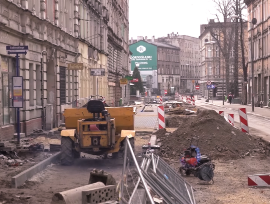 Ruszyła przebudowa torowiska na ul. Powstańców