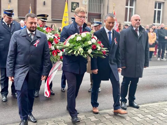 Samorządowcy ponad podziałami świętowali Dzień Niepodległości w Świętochłowicach Samorządowcy ponad podziałami świętowali Dzień Niepodległości w Świętochłowicach