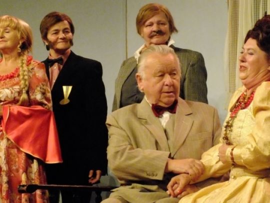 Seniorzy na scenie Teatru Rozrywki