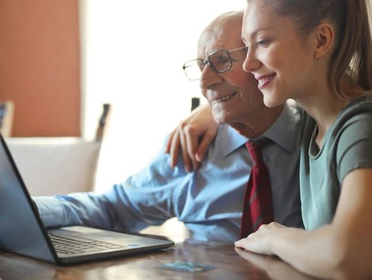 Seniorzy nadal będą ćwiczyć online