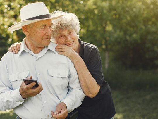 Seniorzy w dalszym ciągu na celowniku oszustów