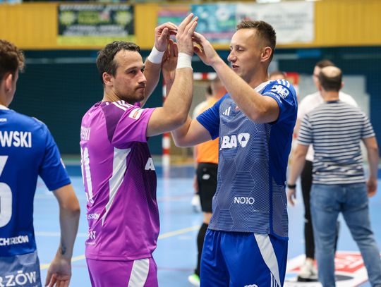 Sensacyjny remis wywalczony w starciu z Rekordem! Niebiescy mają pierwszy punkt po powrocie do elity