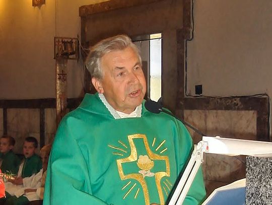 Smutna wiadomość dla mieszkańców Chorzowa Batorego. Nie żyje ks. senior Jan Sołtysik, wieloletni proboszcz