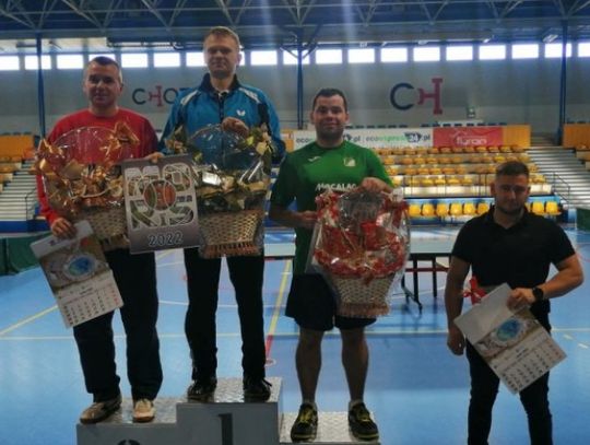 Świąteczny turniej ping ponga jak co roku odbył się w hali MORiS