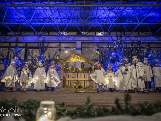 Świętochłowice w świątecznym klimacie: Motomikołaje, morsowanie i występy artystyczne przyciągnęły tłumy mieszkańców Świętochłowice w świątecznym klimacie: Motomikołaje, morsowanie i występy artystyczne przyciągnęły tłumy mieszkańców