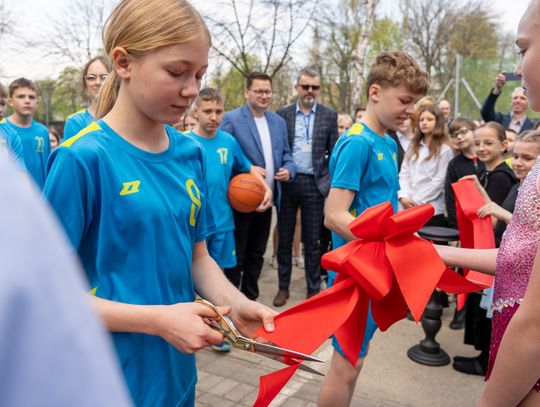 Szkoła Podstawowa nr 10 zyskała całkiem nowe boisko. To efekt głosowania w Budżecie Obywatelskim