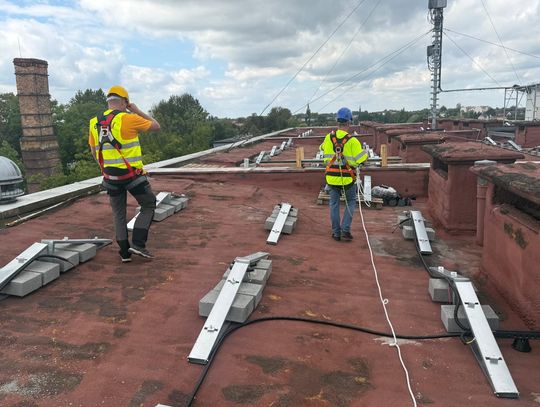 Szpital w Świętochłowicach stawia na energię słoneczną! Szpital w Świętochłowicach stawia na energię słoneczną!