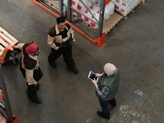 Tablety przemysłowe: niezbędny element nowoczesnej przemysłowej przestrzeni roboczej