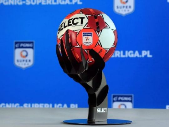 Taką piłką będą grać chorzowskie szczypiornistki