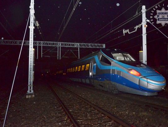 Tragedia na torach. Mężczyzna śmiertelnie potrącony przez pociąg