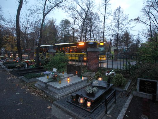 Transport GZM z bezpłatnymi przejazdami i specjalnymi liniami na Wszystkich Świętych