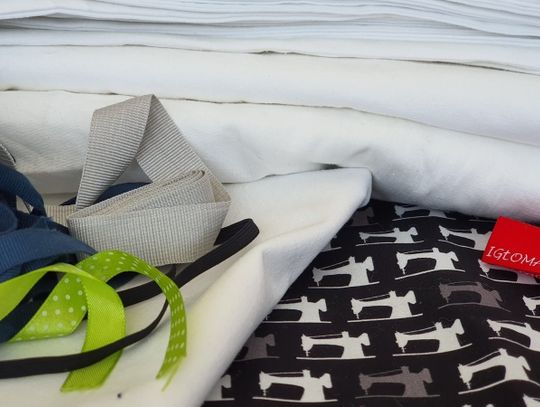 Trwa akcja szycia maseczek ochronnych