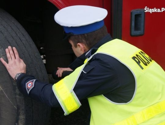 Trwają policyjne kontrole autokarów