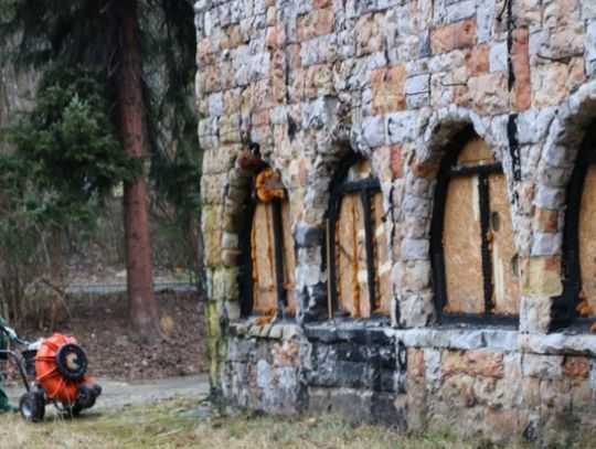 Trwają prace przy Kamiennym Kasztelu